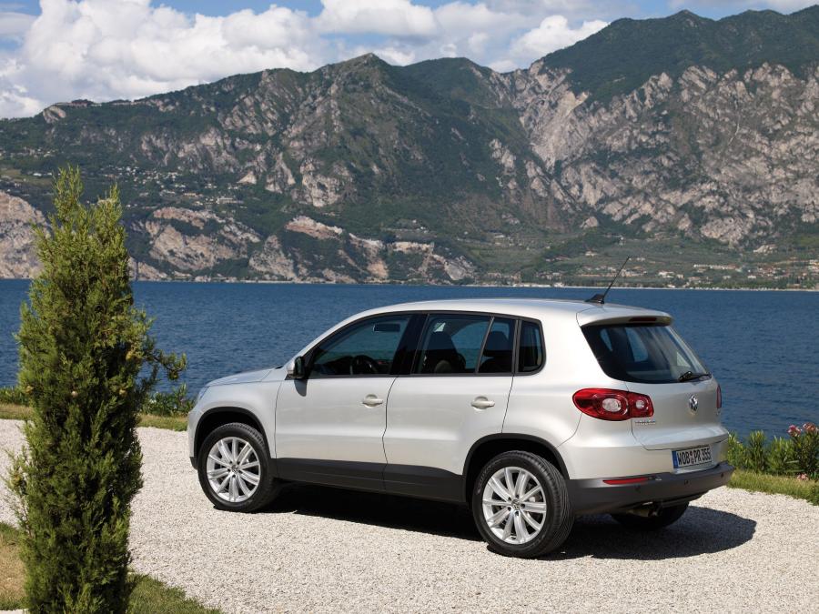  Volkswagen Tiguan 2008 года  (фото 10 из 118)